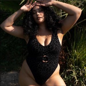 Toluca Artemis One Piece